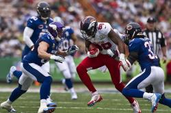 开云体育入口-铁幕下的舞者，萨内国家德比之夜锁死对手的艺术