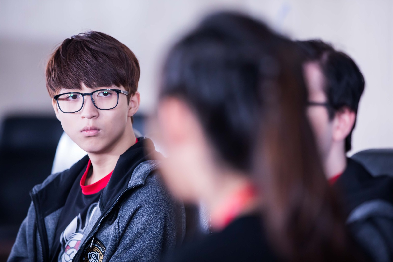 FPX险胜MAD，Hanssama关键团战开团秒人焦点之战成都决赛之夜，引爆全场热议的简单介绍