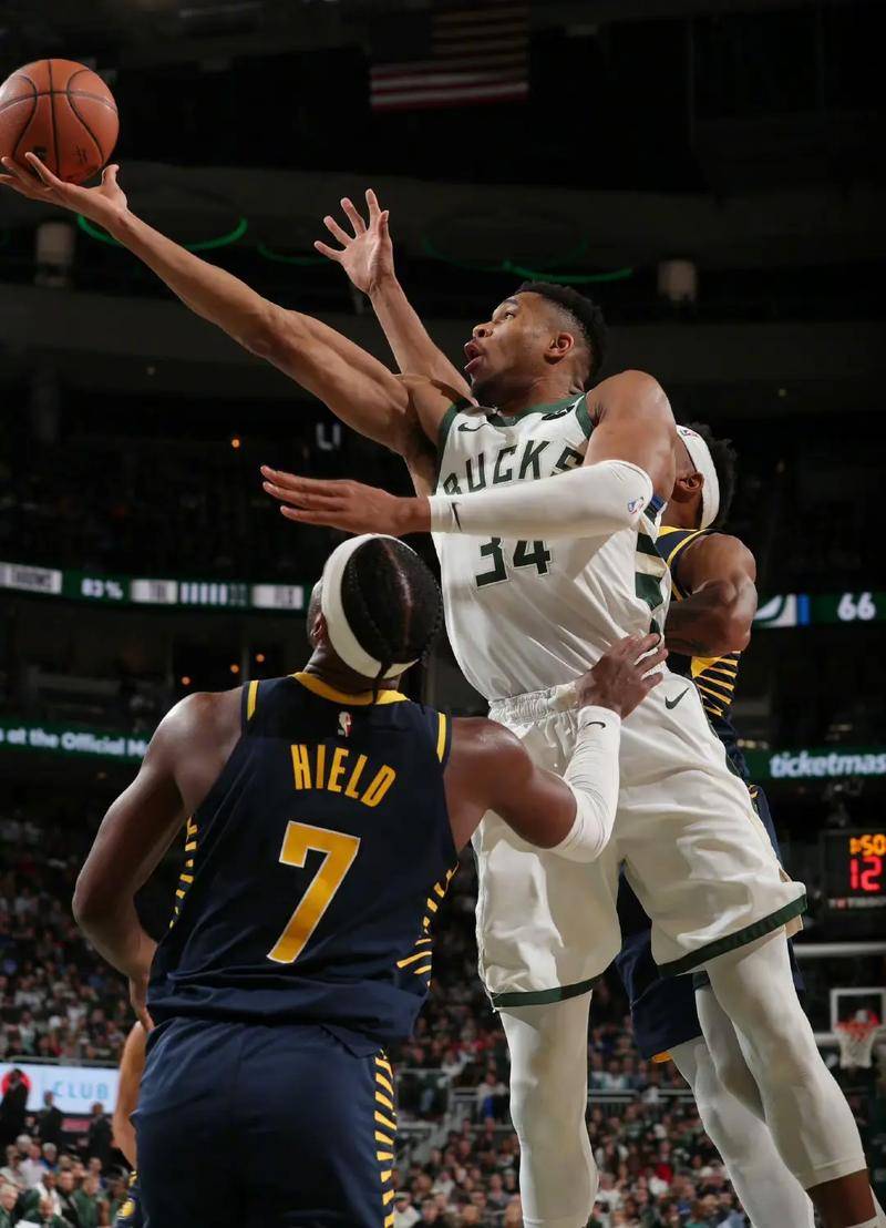 NBA季后赛豪强展现实力，谁将笑到最后？