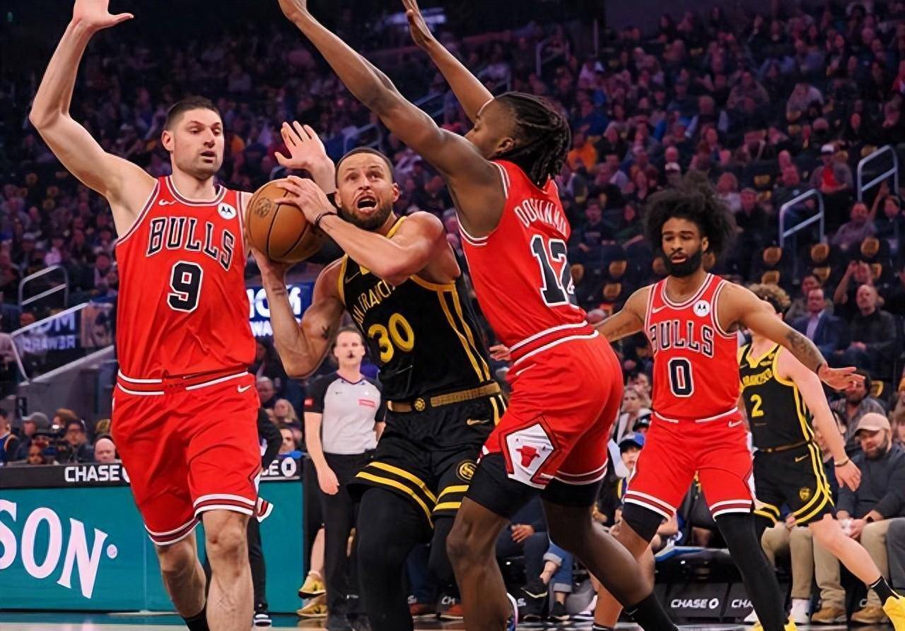 勇士客场击败公牛,柯瑞砍下30分 勇士客场击败公牛,柯瑞砍下30分