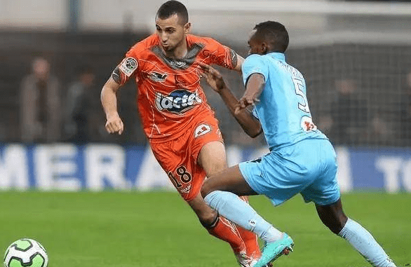 亚眠队阵容变动频繁，战术体系待提升