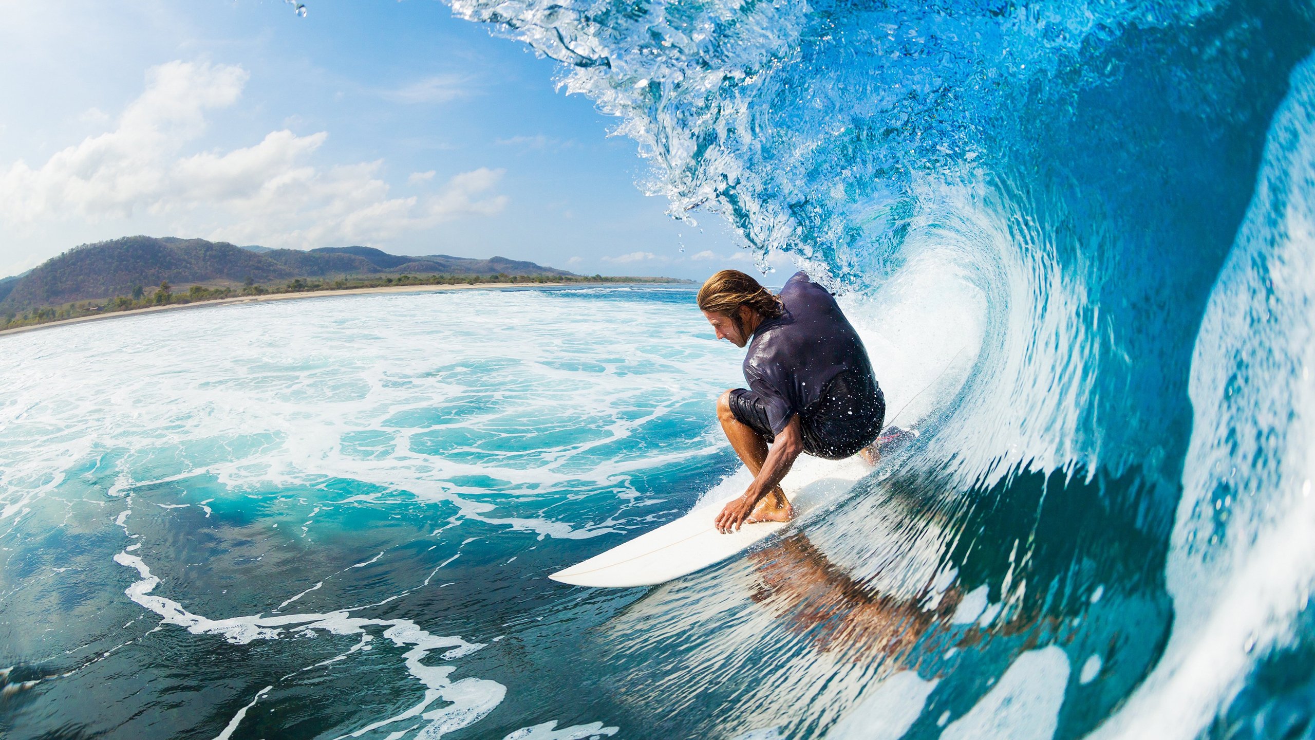 威廉姆斯终场绝杀阿斯顿马丁，勒克莱尔状态火热剑指总冠军